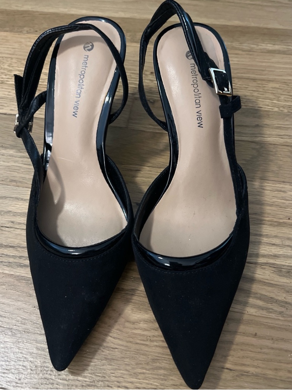 Metropolitan View Black Pointed Slingback Heels